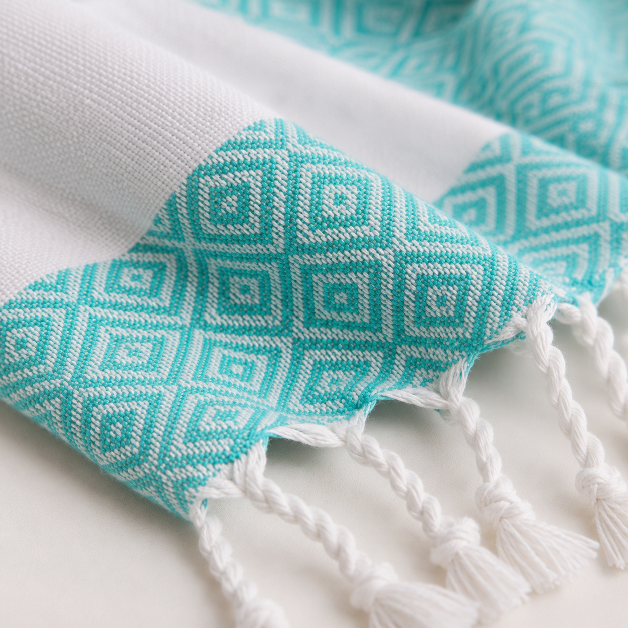 Sand-Resistant Beach Towel for Comfortable Summer Days